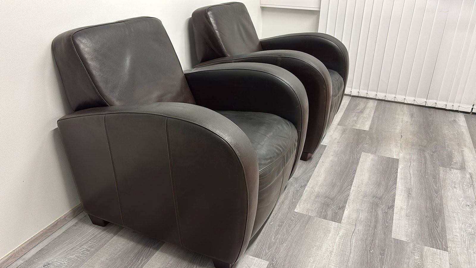 WhatsApp Image 2026-02-18 at 17.23.06 (1) Nahkanojatuoli 🚚🚚🚚 Ilmainen toimitus 🚚🚚🚚 - Görsel 1